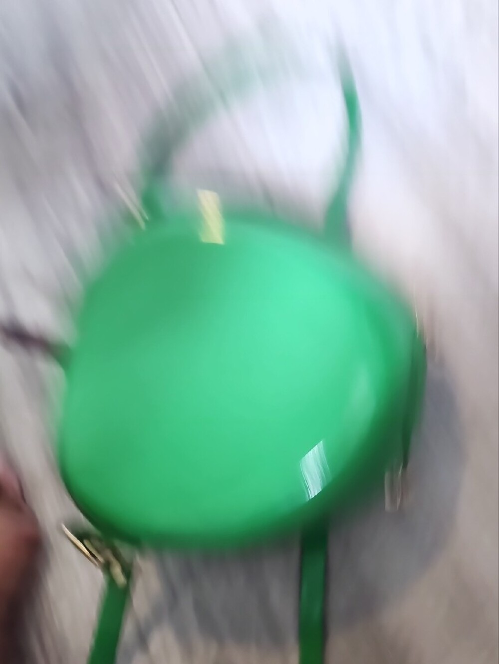Glossy Green Apple-Shaped Crossbody Bag with Leaf Accent - Picture 7 of 7